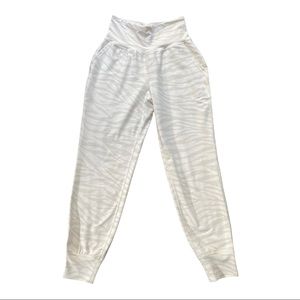 Old Navy Activewear Athleisure Joggers Animal Print